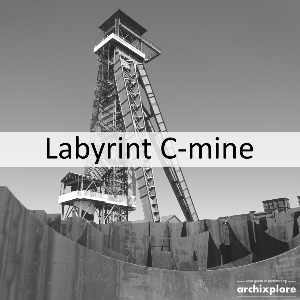 Labyrint C-mine plein - titel